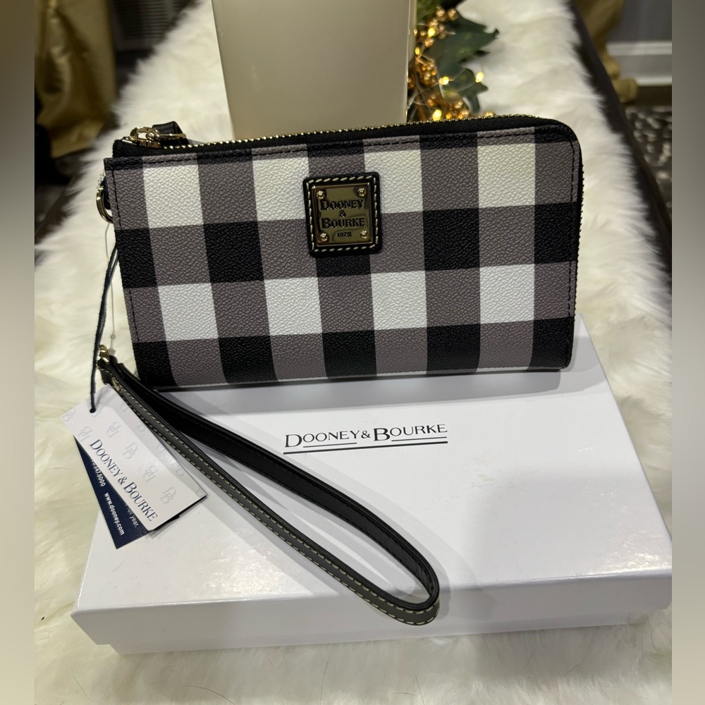 Dooney & Bourke Wallet